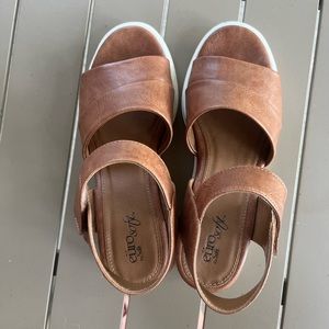 Faux leather camel wedge - NWOT